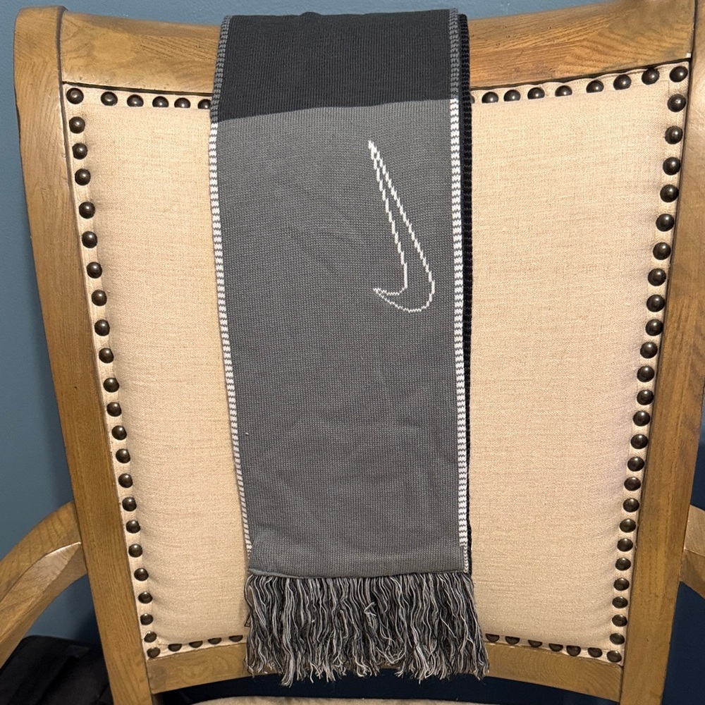 Nike Gray and Black Scarf, Size S